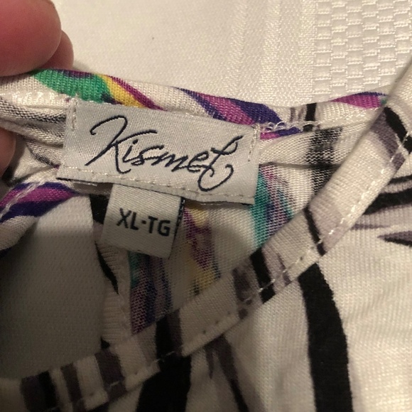 Kismet X-Large camisole like blouse, light and comfortable- new or like new - Picture 3 of 6